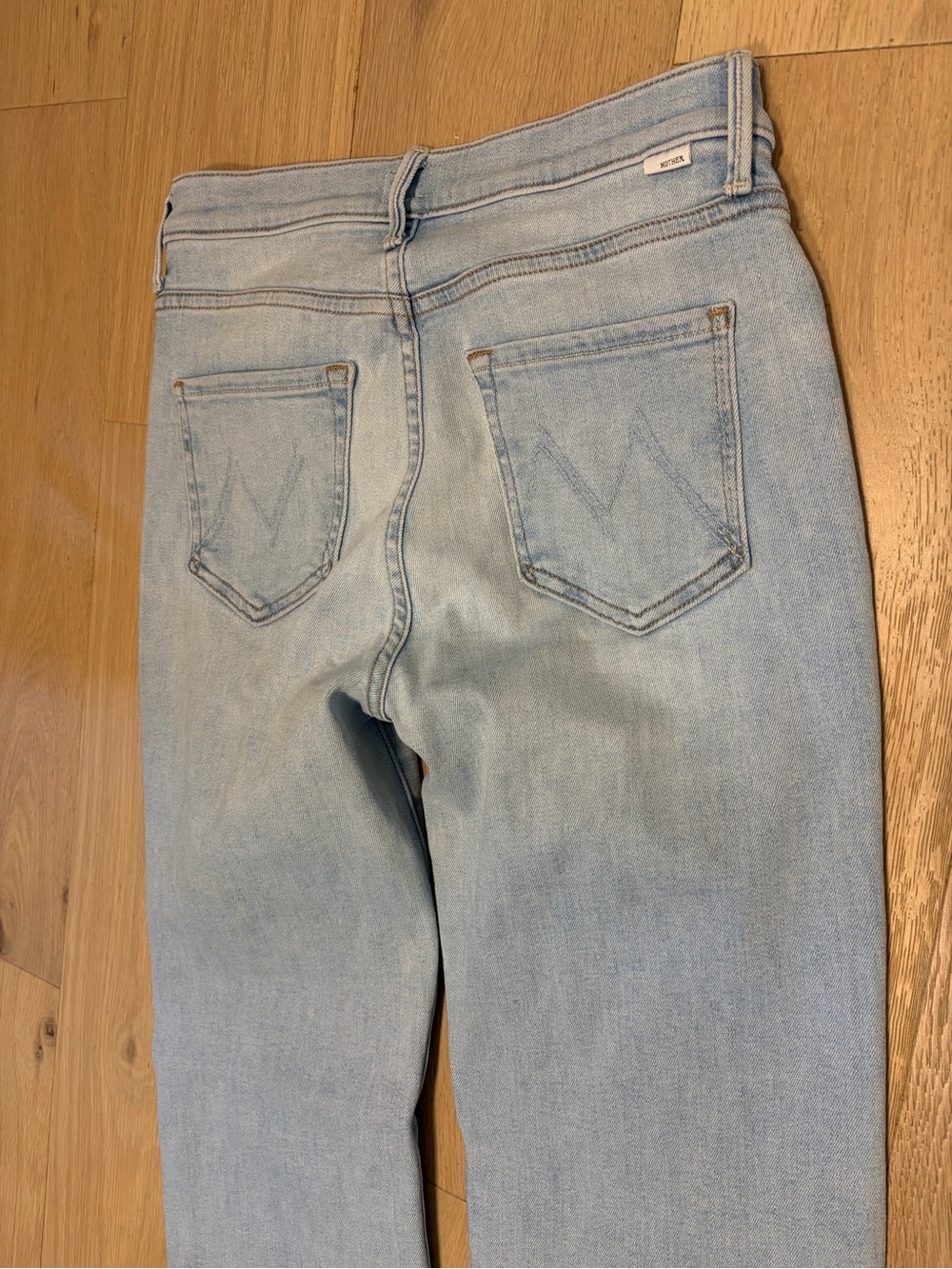 MOTHER The Kick It Jeans Melt in your Mouth Straight-Leg Jeans - Picture 6 of 9